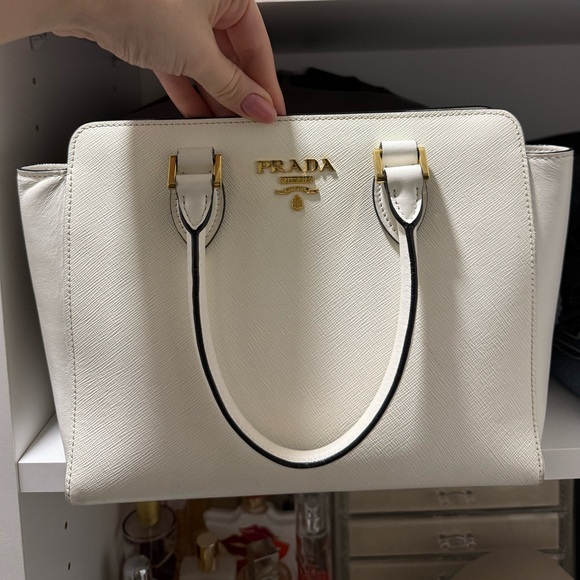 Prada SAFFIANO LEATHER HANDBAG - authentic - Picture 3 of 12